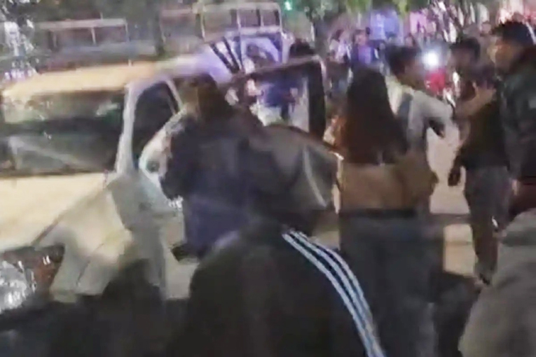 Acusan a un tucumano de atropellar a cuatro personas cerca de la Fan Zone de Santiago del Estero tras la final